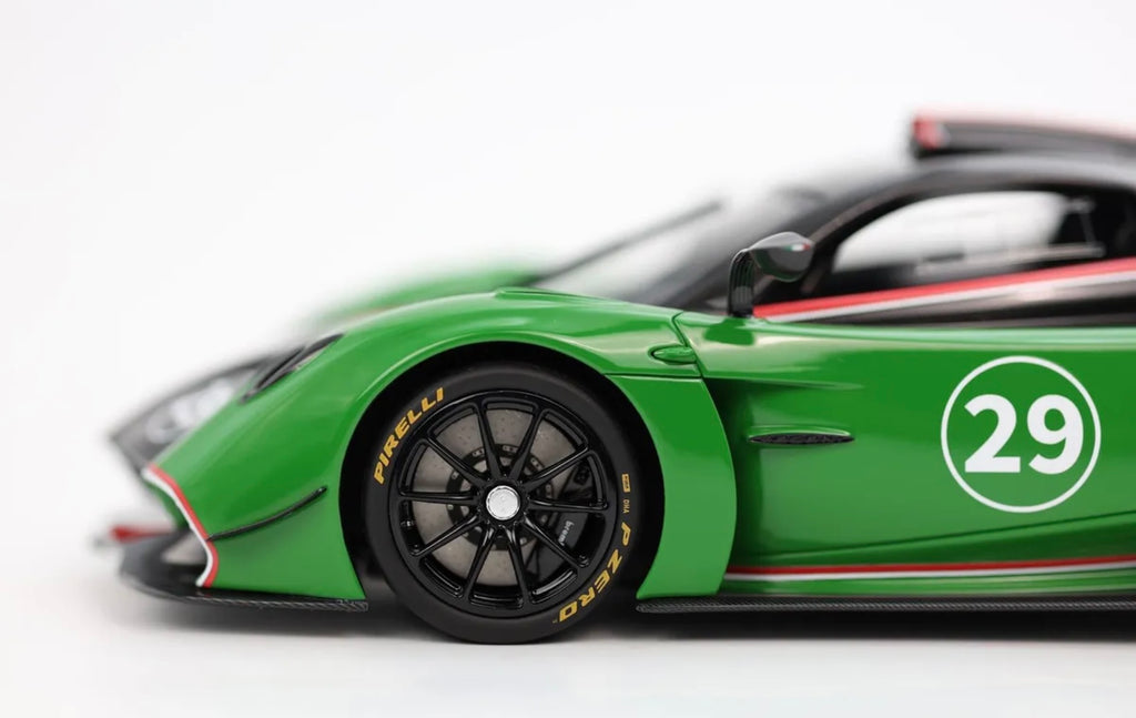 Pagani Huayra R 1:18 Model Car Replica in Gloss Black Carbon/Verde