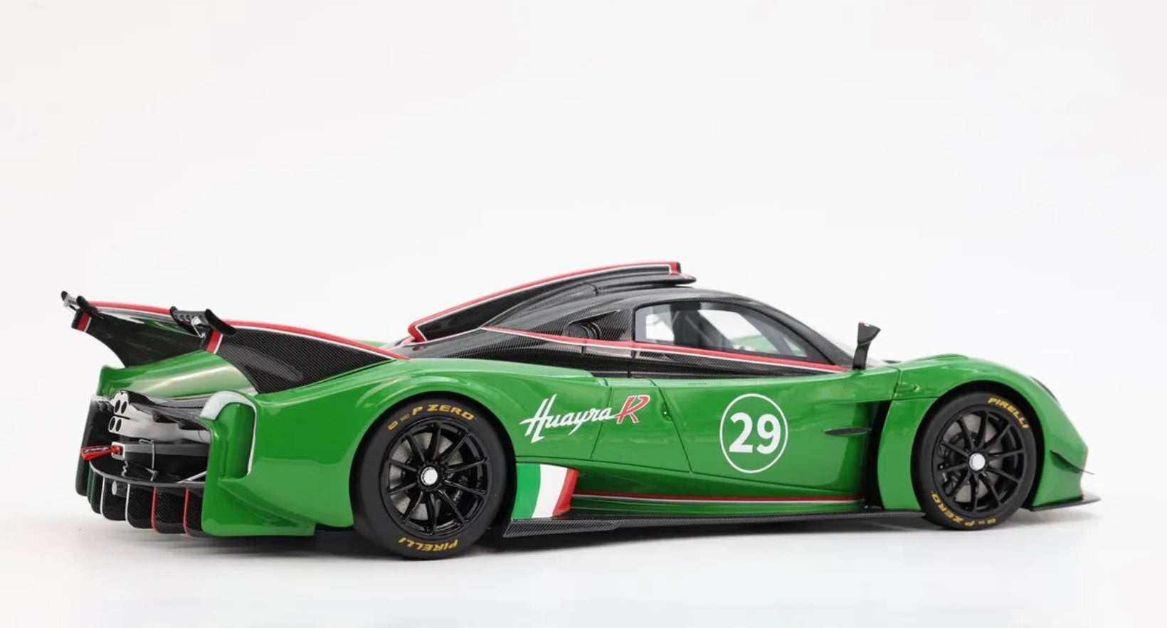 Pagani Huayra R 1:18 Model Car Replica in Gloss Black Carbon/Verde