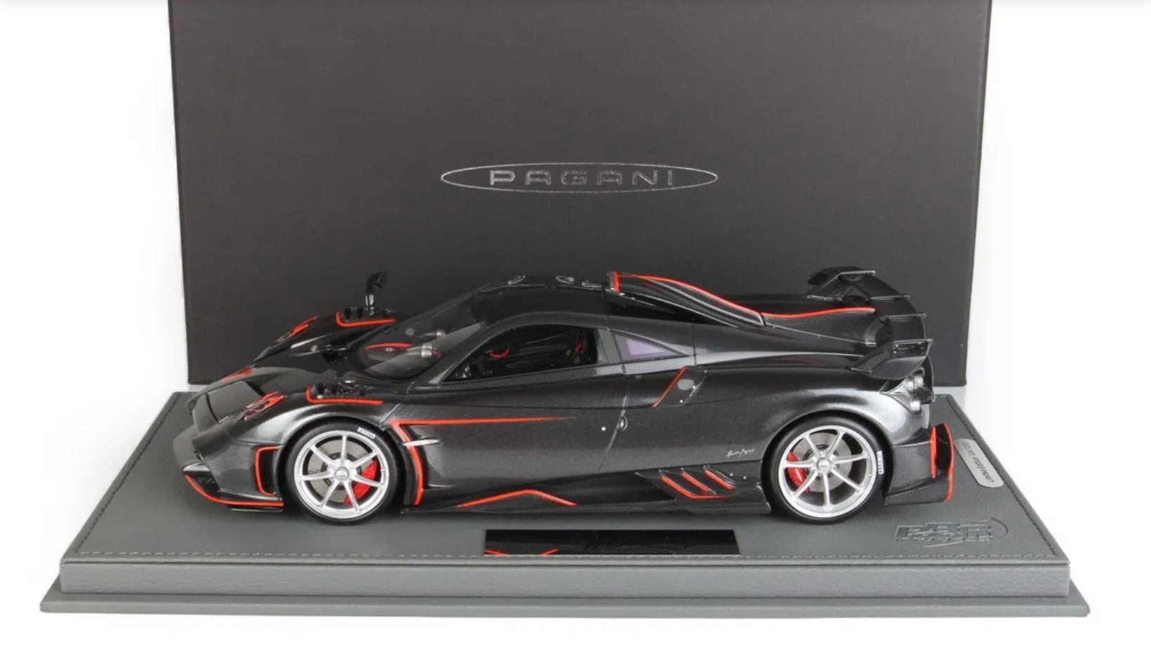 Pagani Imola 2020 Limited Edition 1:18 Model Car Replica #031/200