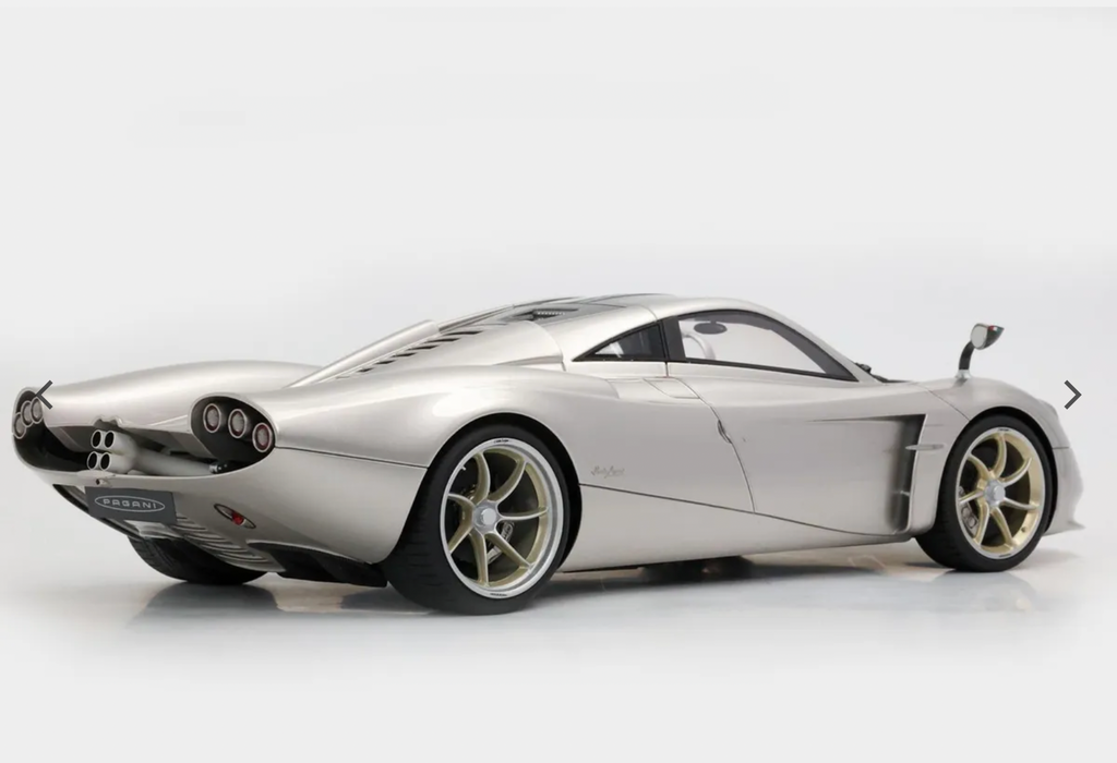 Pagani Huayra Codalunga 1:18 Model Replica