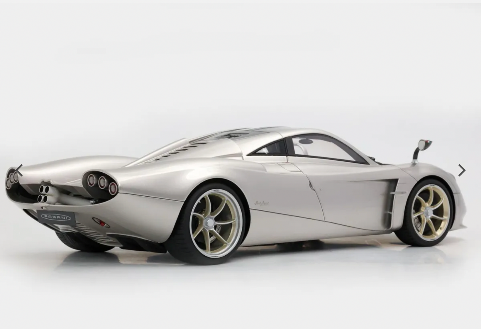 Pagani Huayra Codalunga 1:18 Model Replica