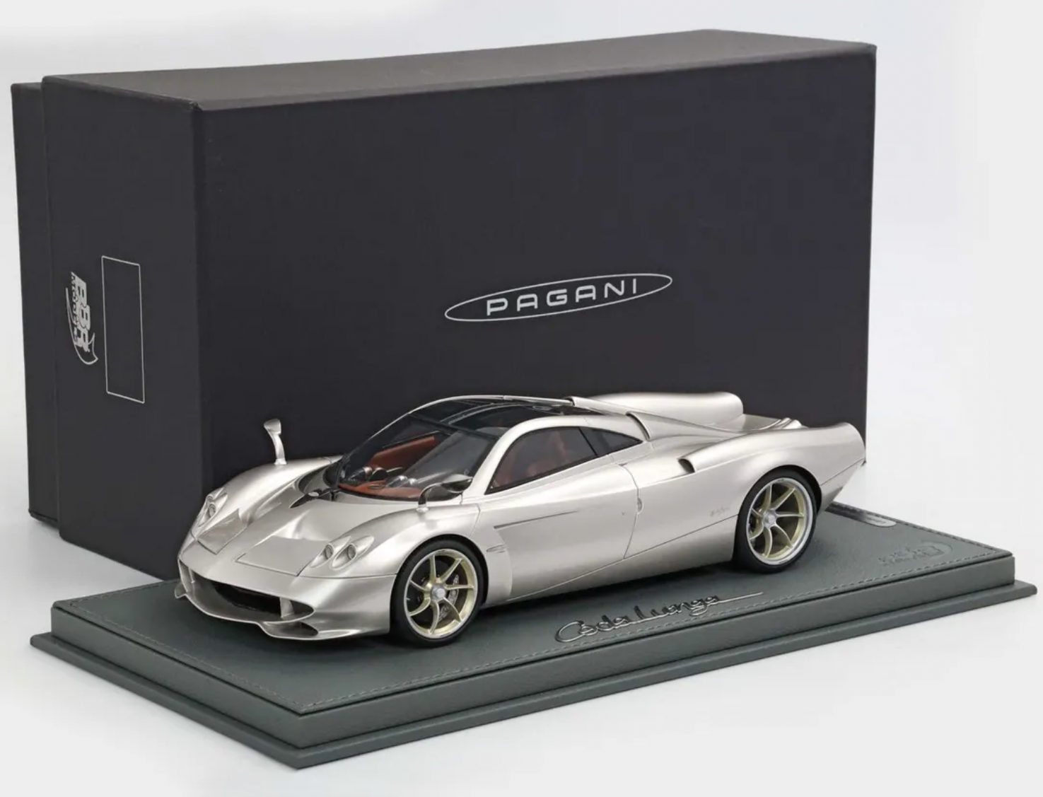 Pagani Huayra Codalunga 1:18 Model Replica