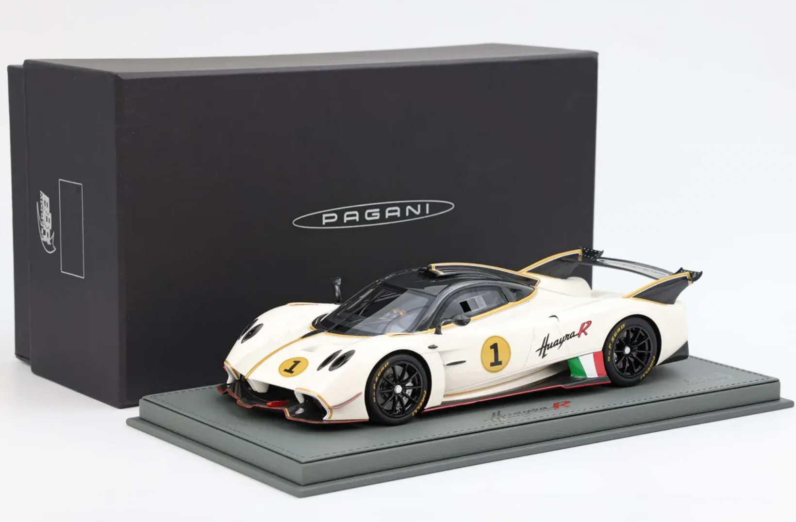 Pagani Huayra R 2020 1:18 Scale Replica Model Car in Benny White