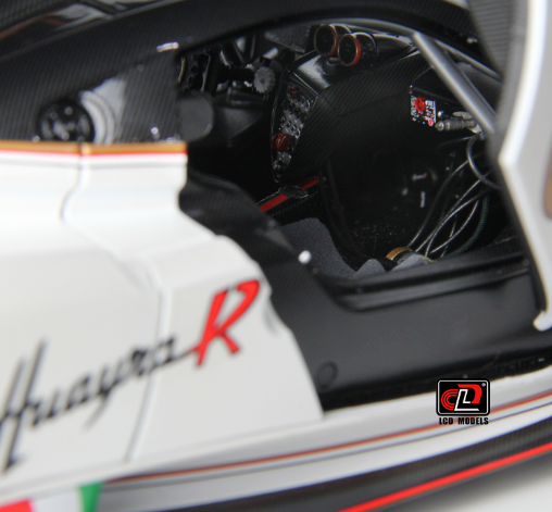 Pagani Huayra R 1:18 Scale Die Cast Model (Pearl White)