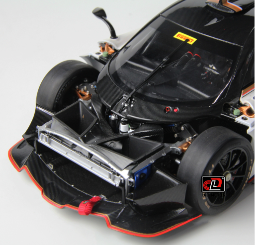 Pagani Huayra R 1:18 Scale Die Cast Model (Pearl White)
