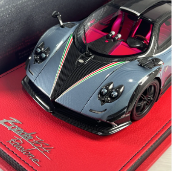 Pagani Zonda 764 1:18 Replica Scale Model Car in Passione, Limited Edition 64/100