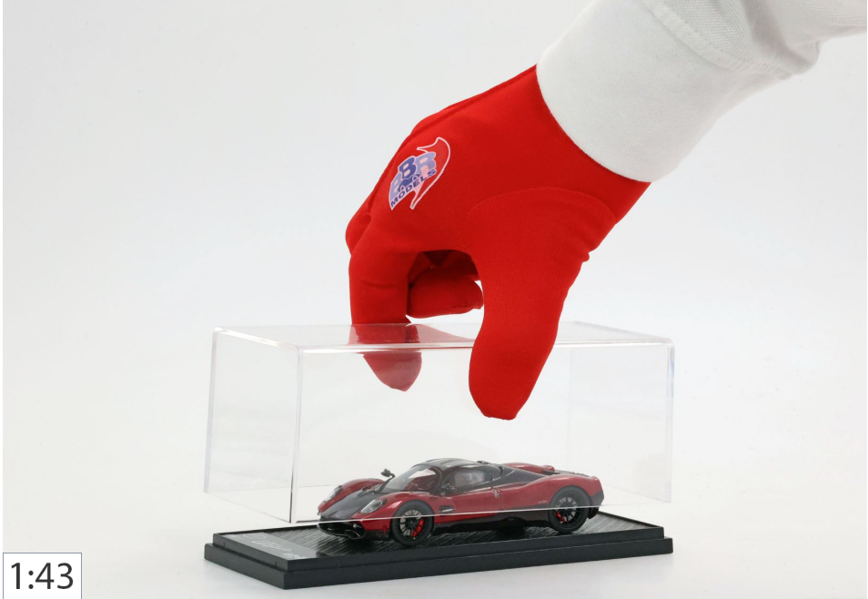 Pagani Utopia 1:43 Scale Replica Model Car (Rosso Dubai)
