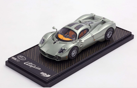 Pagani Utopia 1:43 Scale Replica Model Car (Verde Pampa)