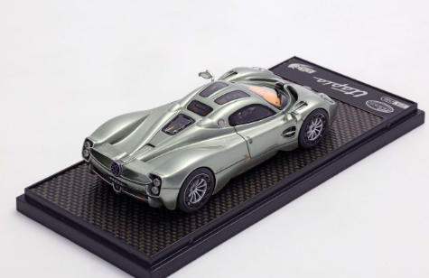Pagani Utopia 1:43 Scale Replica Model Car (Verde Pampa)